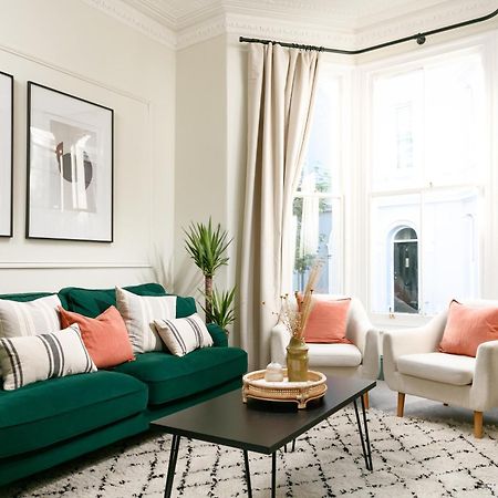 New Luxury For 2024 - Central Plymouth House - Sleeps 10 - Access To Plymouth Town - Close To The Barbican - Pets Welcome - Parking Available - By Luxe Living By Sophia Esterno foto