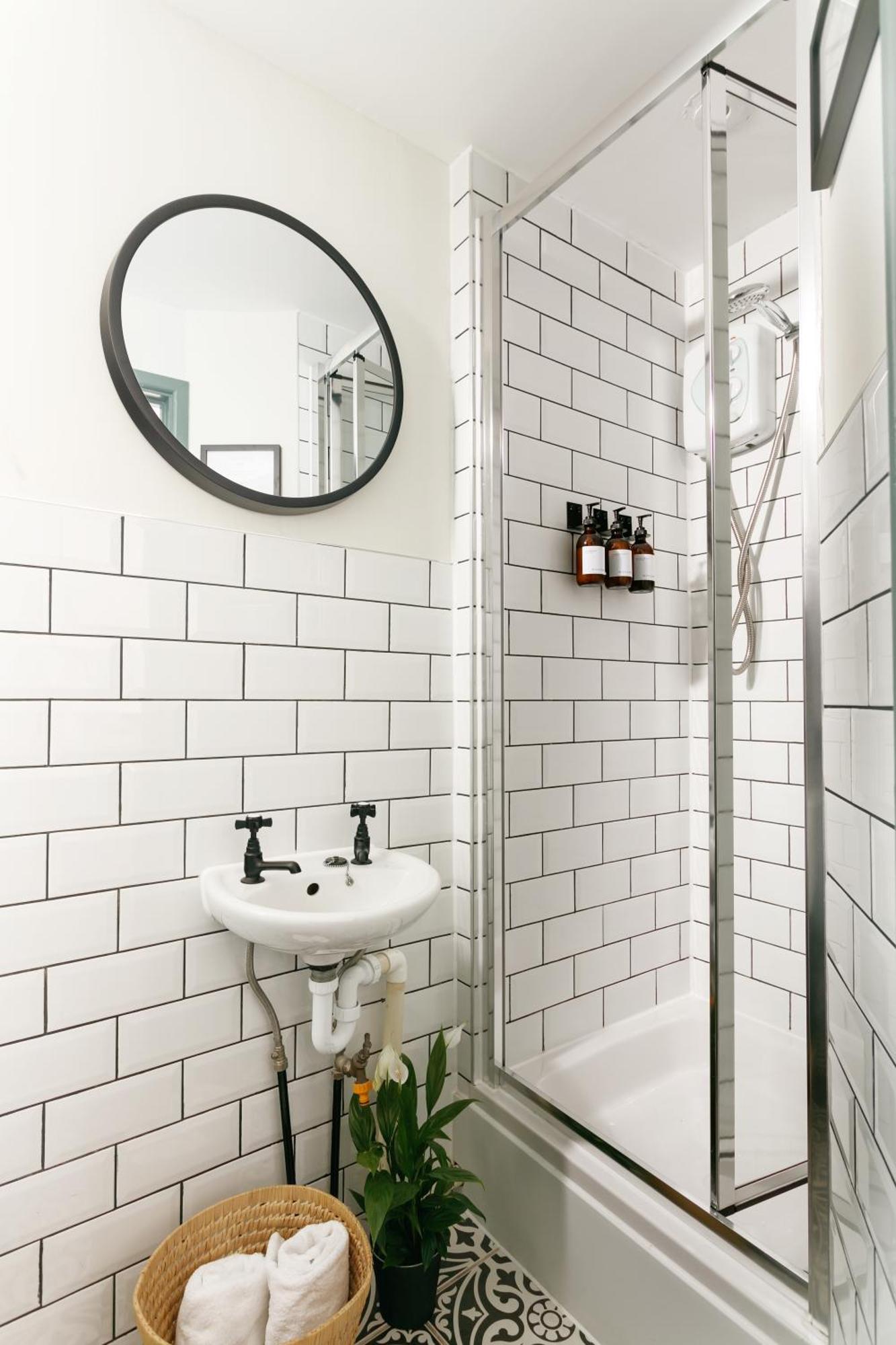 New Luxury For 2024 - Central Plymouth House - Sleeps 10 - Access To Plymouth Town - Close To The Barbican - Pets Welcome - Parking Available - By Luxe Living By Sophia Esterno foto