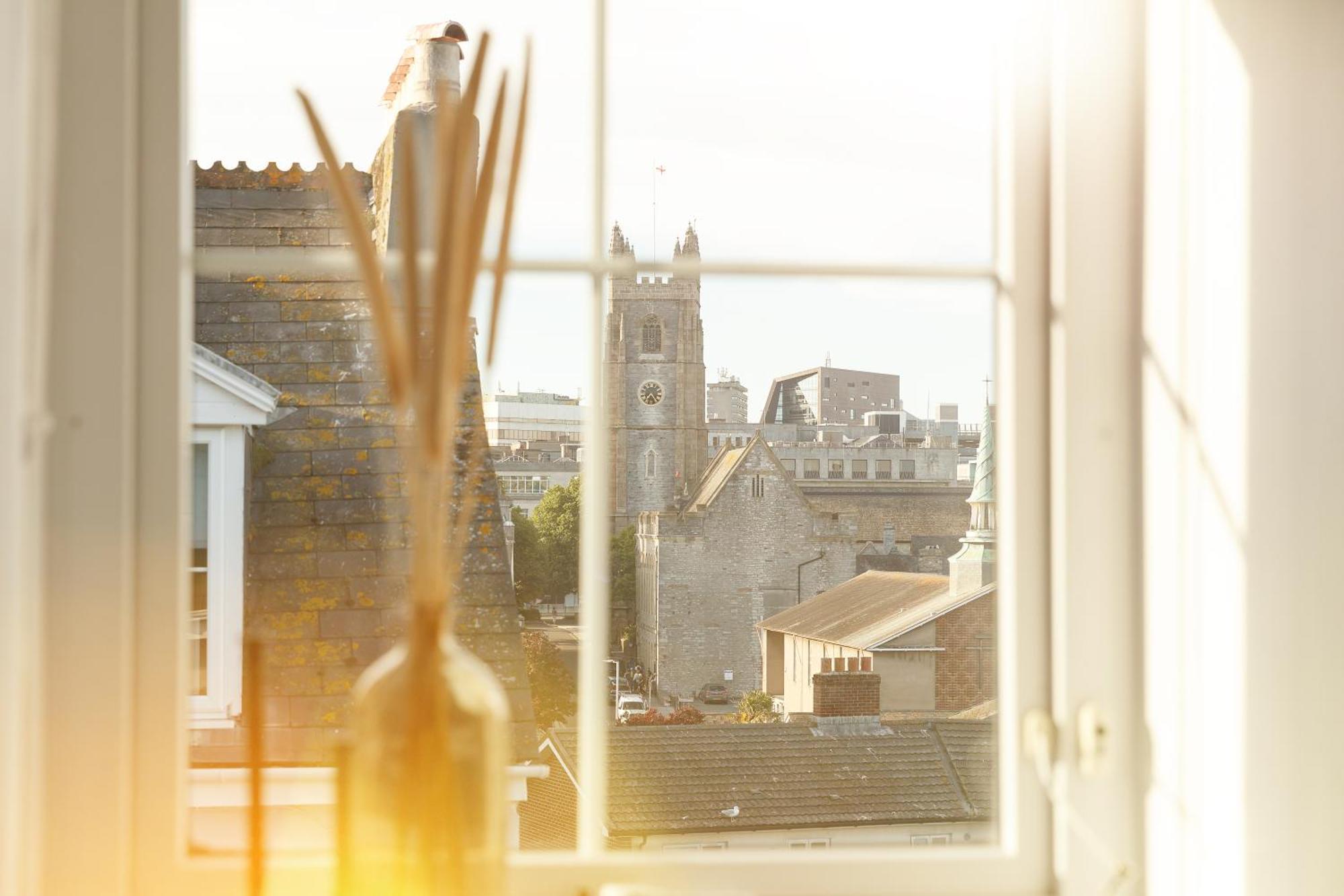 New Luxury For 2024 - Central Plymouth House - Sleeps 10 - Access To Plymouth Town - Close To The Barbican - Pets Welcome - Parking Available - By Luxe Living By Sophia Esterno foto