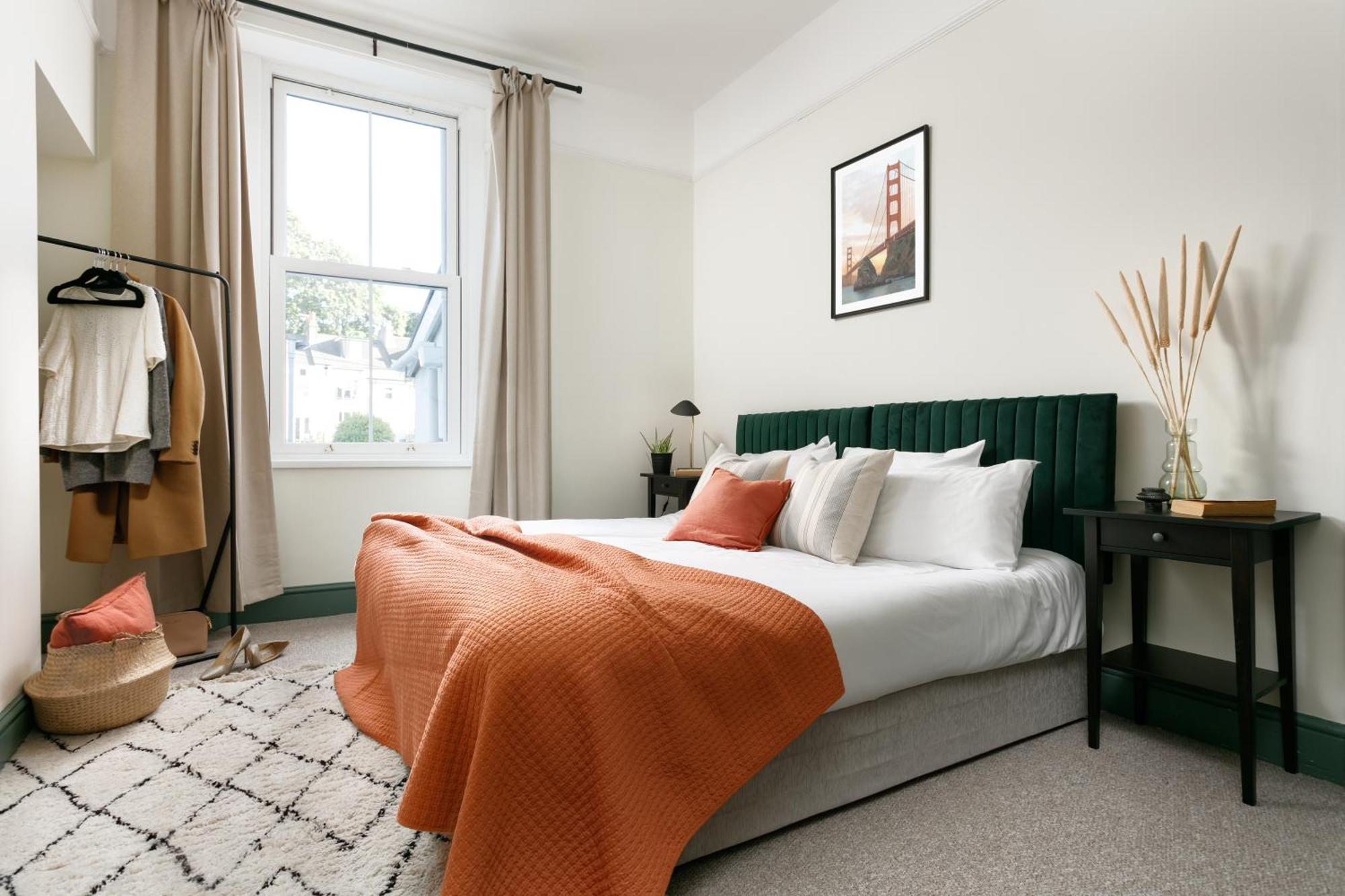 New Luxury For 2024 - Central Plymouth House - Sleeps 10 - Access To Plymouth Town - Close To The Barbican - Pets Welcome - Parking Available - By Luxe Living By Sophia Esterno foto