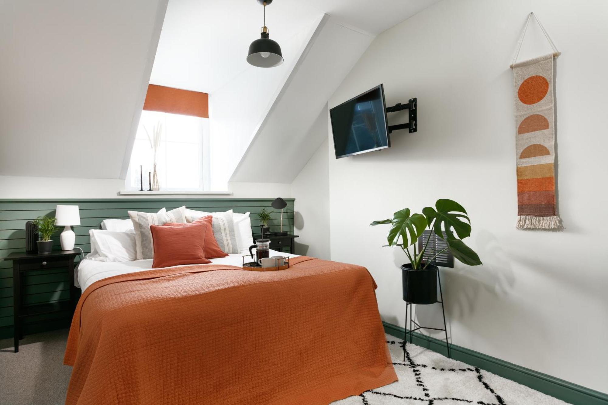 New Luxury For 2024 - Central Plymouth House - Sleeps 10 - Access To Plymouth Town - Close To The Barbican - Pets Welcome - Parking Available - By Luxe Living By Sophia Esterno foto